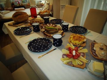 „Tanyasi – tál”