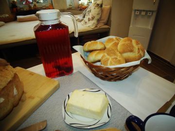 „Tanyasi – tál”