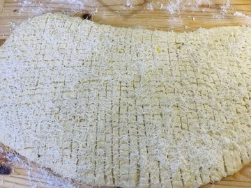 Sajtos-köményes pogácsa - elkészítése