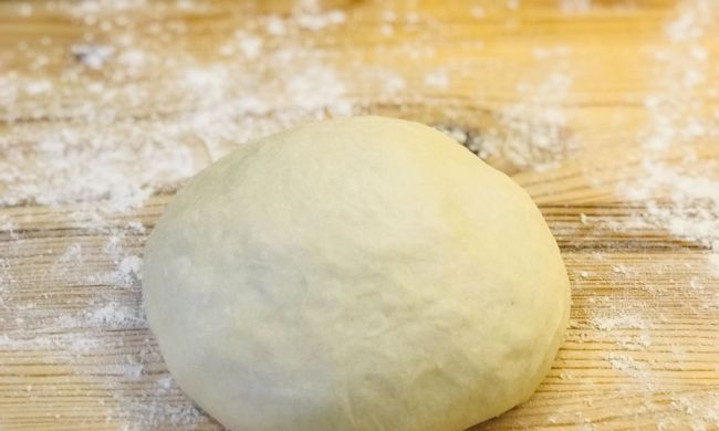 Szilveszteri virslis kifli elkészítése