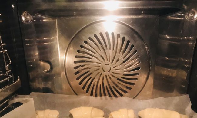 Szilveszteri virslis kifli elkészítése