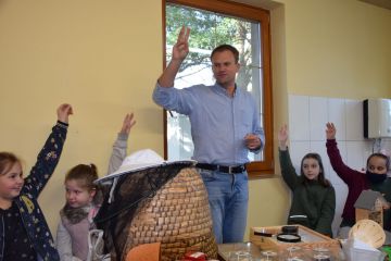 Kis biológusok, természet barátok találkozása Sipos Gazdával