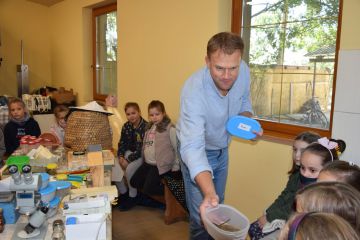 Kis biológusok, természet barátok találkozása Sipos Gazdával