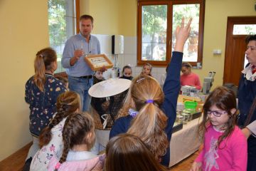 Kis biológusok, természet barátok találkozása Sipos Gazdával