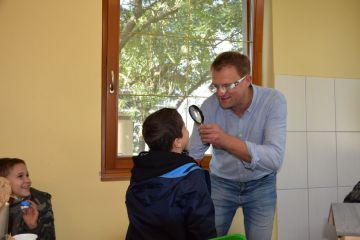 Kis biológusok, természet barátok találkozása Sipos Gazdával