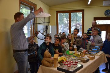 Kis biológusok, természet barátok találkozása Sipos Gazdával