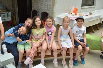 Szőnyis kisdiákok vidáman tanulhattak a Gyömrei tanyán